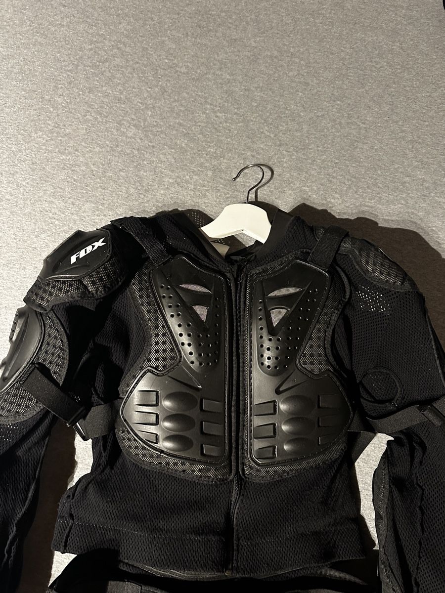 Fox Schutz & Schoner: Protektorenjacke Fox schwarz – Gebraucht aus Weier im Emmental von dom_k 1