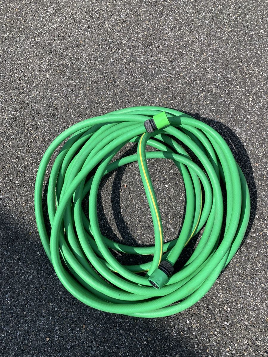 Tubi & Tubi flessibili: Gartenschlauch zu verschenken – Usato da Uster venduto da lot_c62q