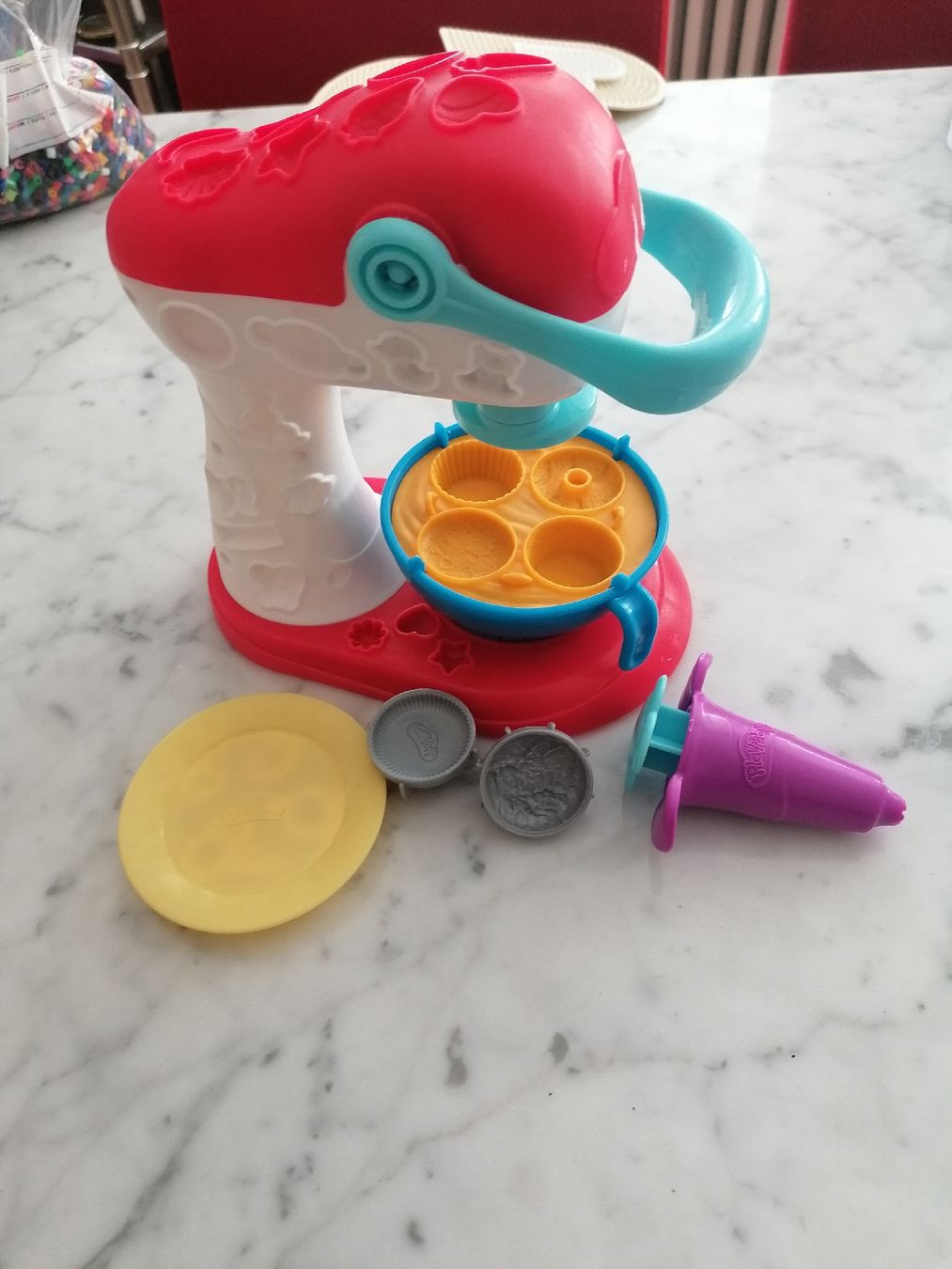 Play-Doh Jouets: GROSSES PLAY DOH SET – D'occasion à Pratteln par ThereseZ 8