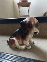 Keramikfigur Hund sitzend braun schwarz guter Zustand