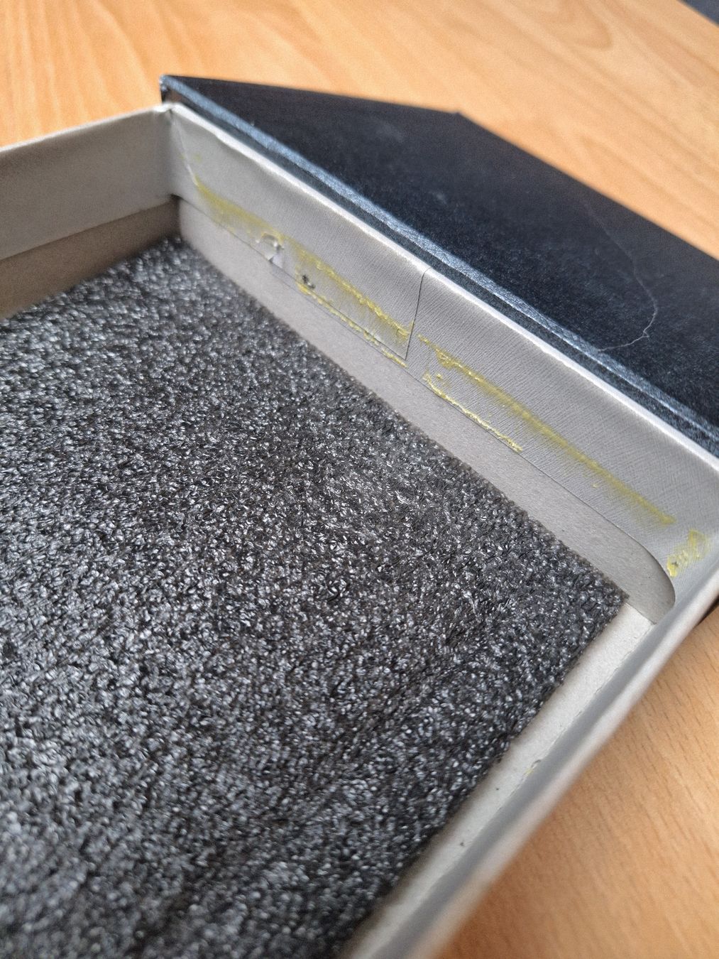 Tutte le decorazioni: Geschenkbox mit Magnetverschluss – Usato da Volketswil venduto da nibin99 3