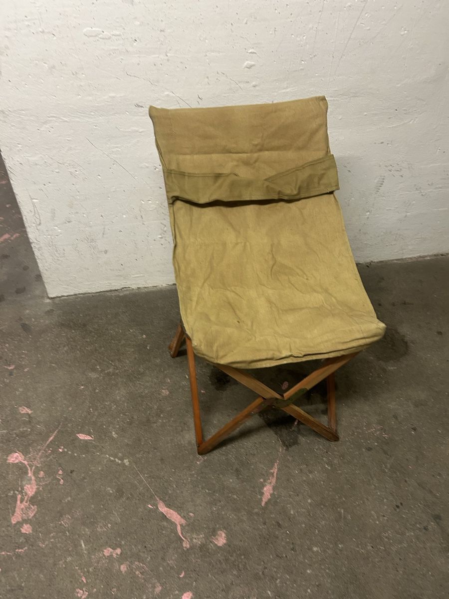 Stühle: Klappen Stuhl alt  – Gebraucht aus Basel von Krisztina.na