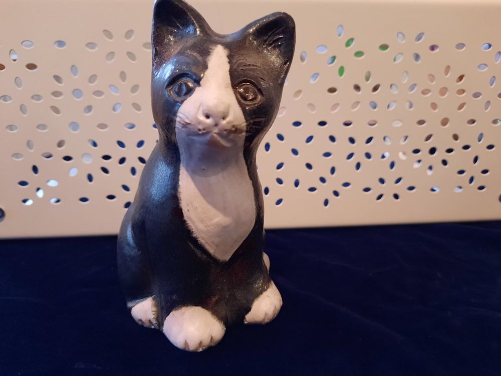 Schwarzweisse Katze aus Keramik | Kaufen auf Ricardo