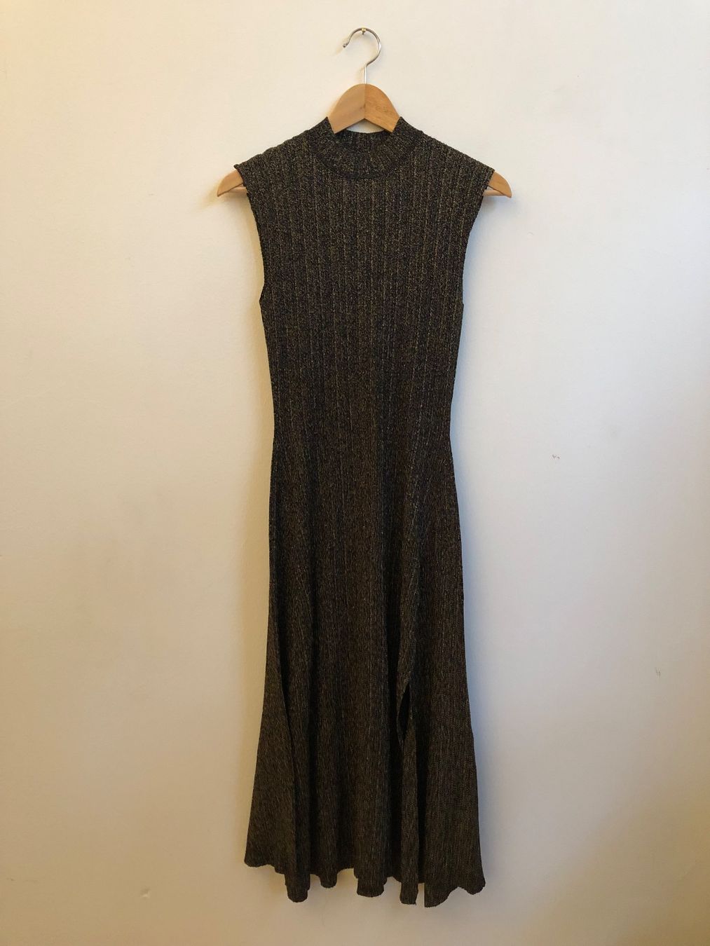 Maje Vestiti: robe Maje en lurex noir et doré – Usato da Lausanne venduto da emm_sc77