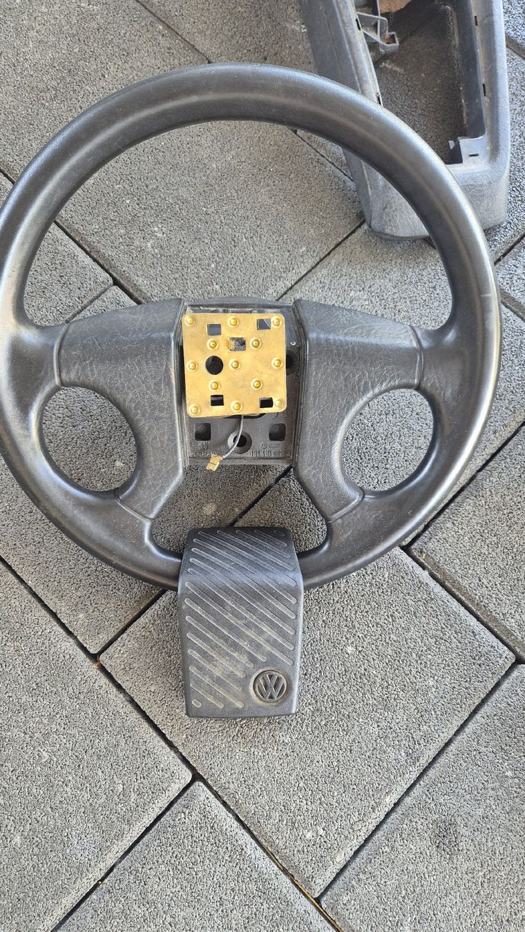 Volkswagen Tutti pezzi di ricambio auto: Vw Golf 2 Originalteile – Usato da Buttisholz venduto da inf_9fvt 4