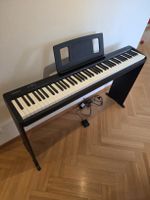 Piano numérique Roland FP-10 avec meuble et pédale de sustai