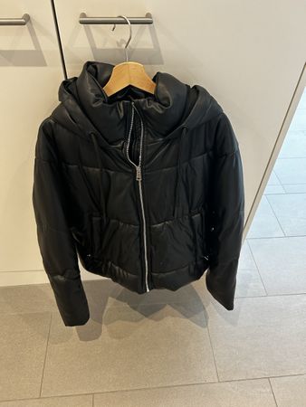 Zara winterjacke schwarz M