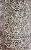 Magnifique Tapis Ghom en soie signé, Iran XXes