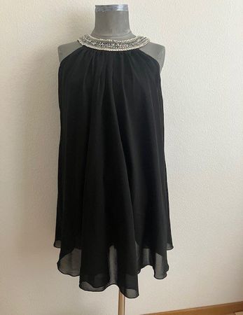 Robe noire d'été avec des décorations chics au cou ✨ T 36