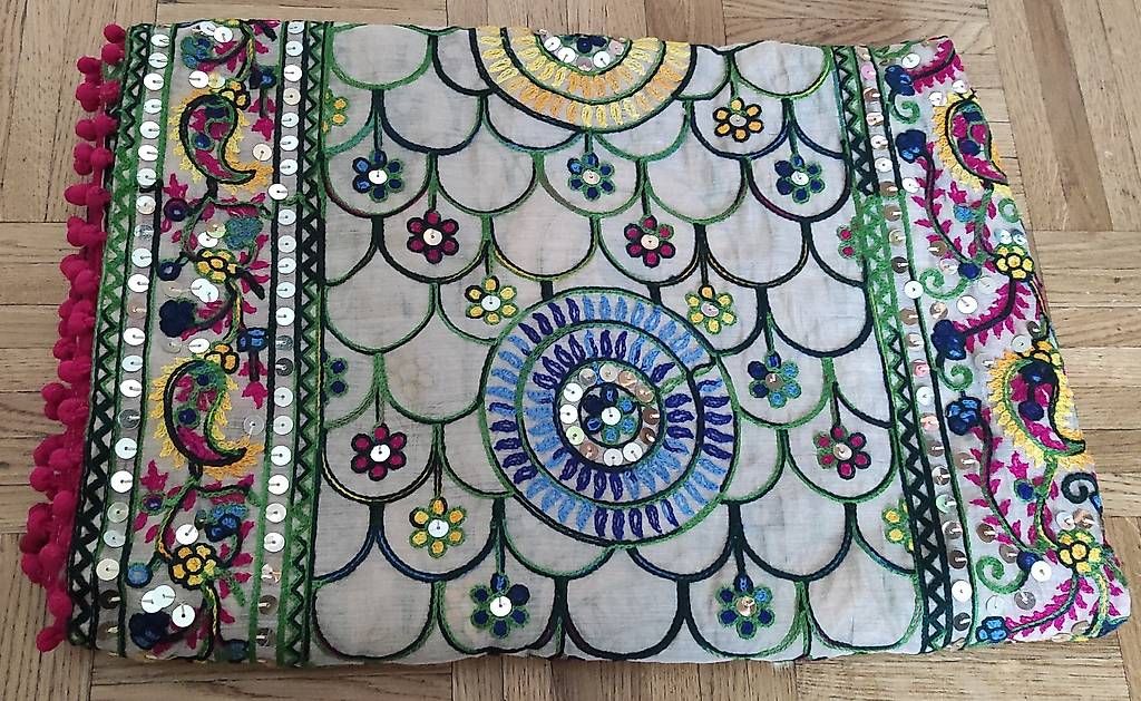 Foulard & Sciarpe: Foulard fait main – Nuovo (secondo la descrizione) da Vevey venduto da con_dwl8