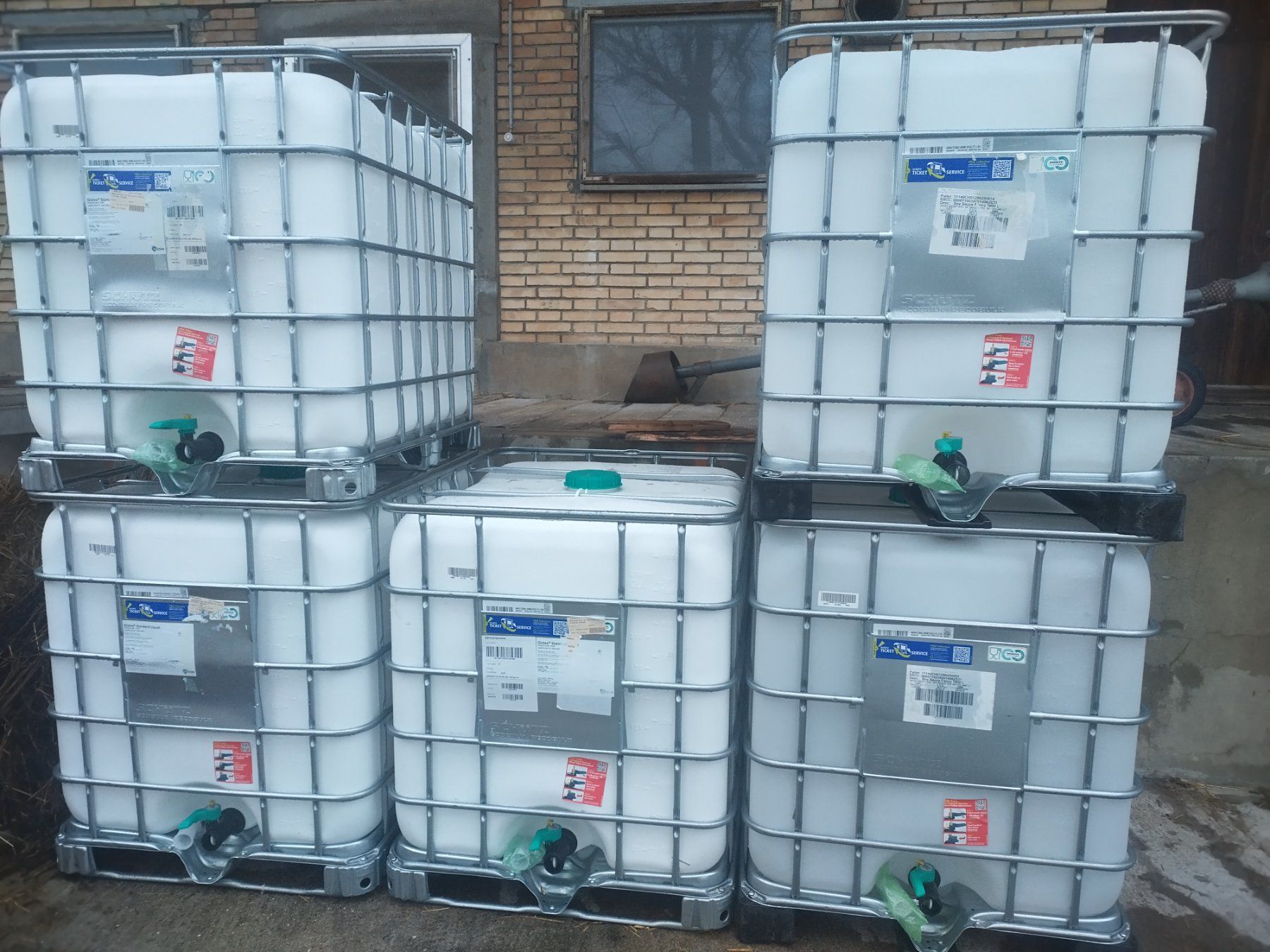 Contenitori & Simili: IBC Wassertank – Usato da Wichtrach venduto da Gfeui87 4