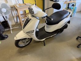 Roller Yamaha XC115S weiss guter Zustand 0795km