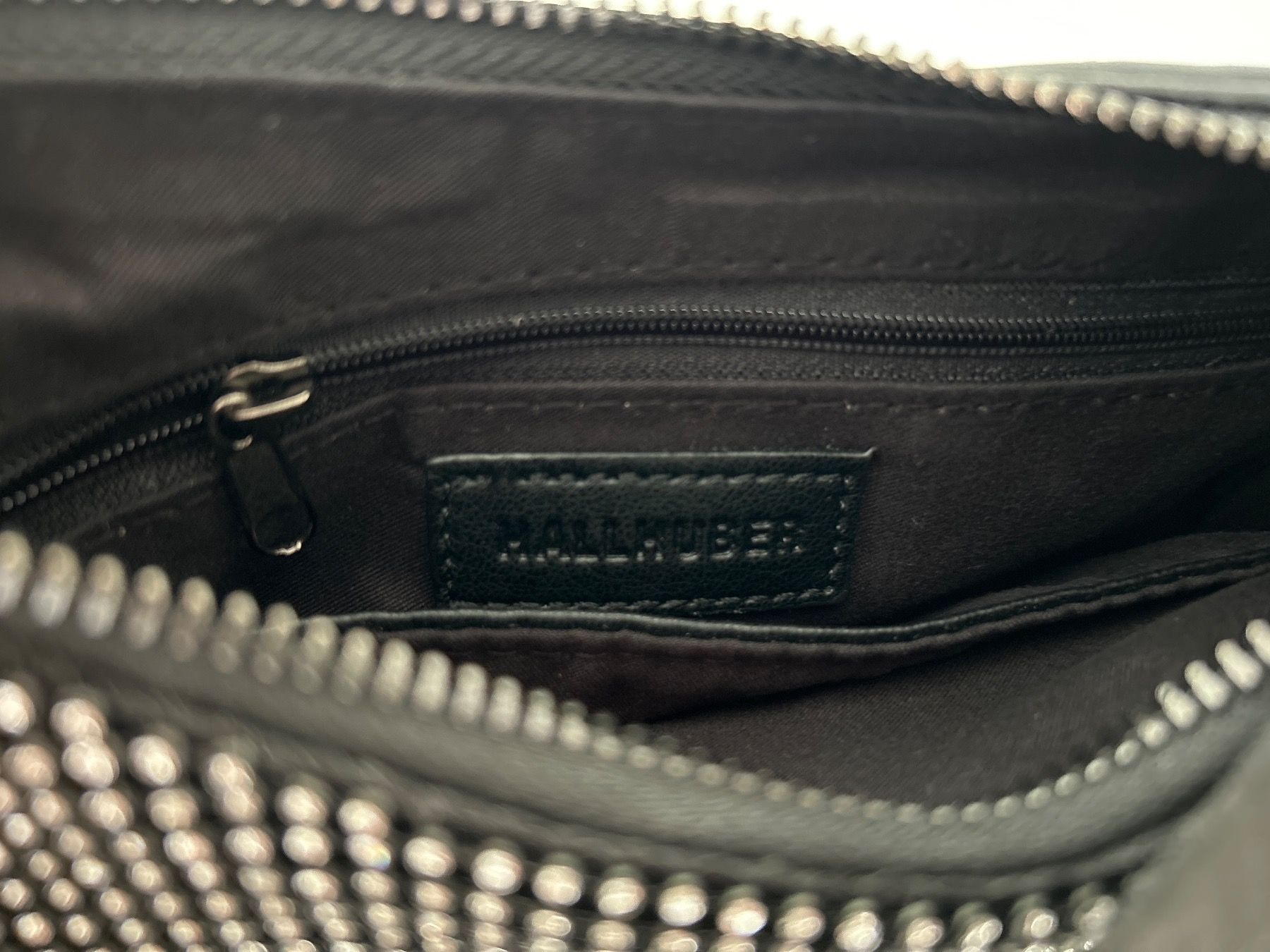 Hallhuber Taschen für Damen: Hallhuber Handtasche Glitzer/schwarz – Neu (gemäss Beschreibung) aus Worben von AlliaB 2