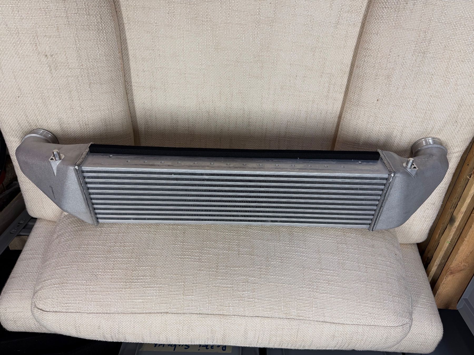 Audi Tutti pezzi di ricambio auto: Intercooler Audi rs3 – Nuovo (secondo la descrizione) da Broglio venduto da lory00