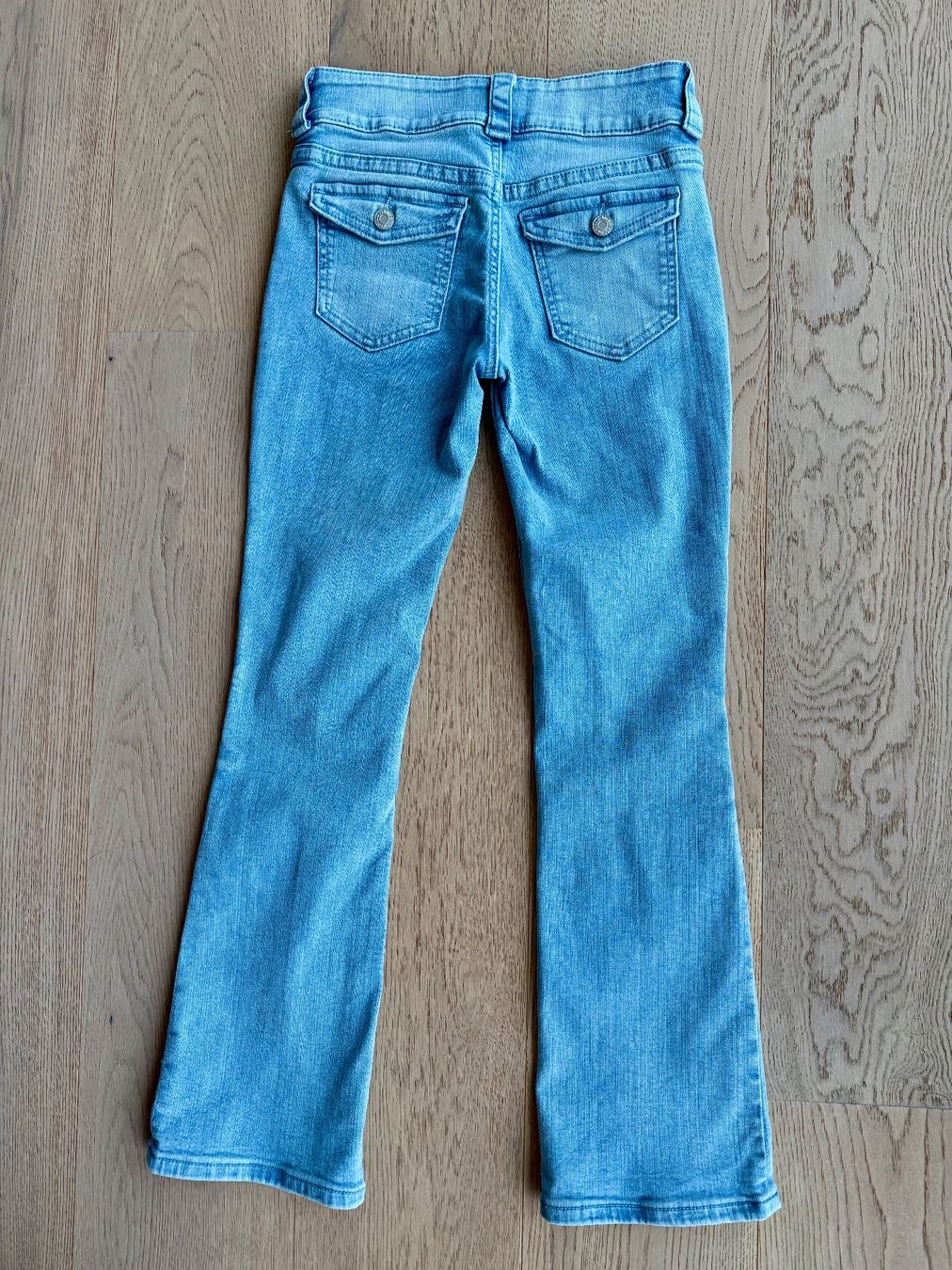 H&M Pantaloni: H&M Bootcut Leg Jeans hellblau Grösse 152 – Usato da Cham venduto da Contuc 1