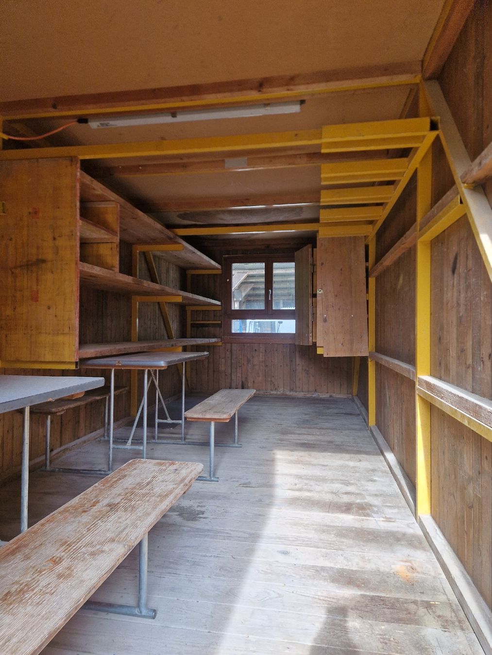 Anhänger: Bauwagen Holz  – Gebraucht aus Sumiswald von ForstCounty 4