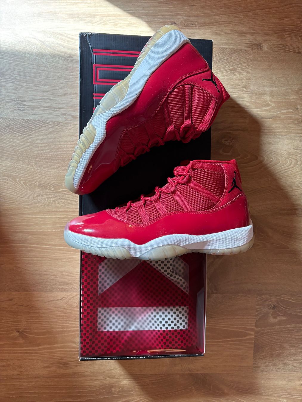 Jordan Scarpe da uomo: Jordan 11 Retro Win Like 96 - Taille 12US – Nuovo e nell'imballaggio originale da Rolle venduto da kil_l6gr 1