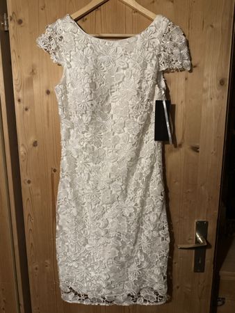 Kleid von Luxuar Limited