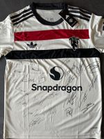 Signiertes Manchester United Shirt der Saison 2024/2025