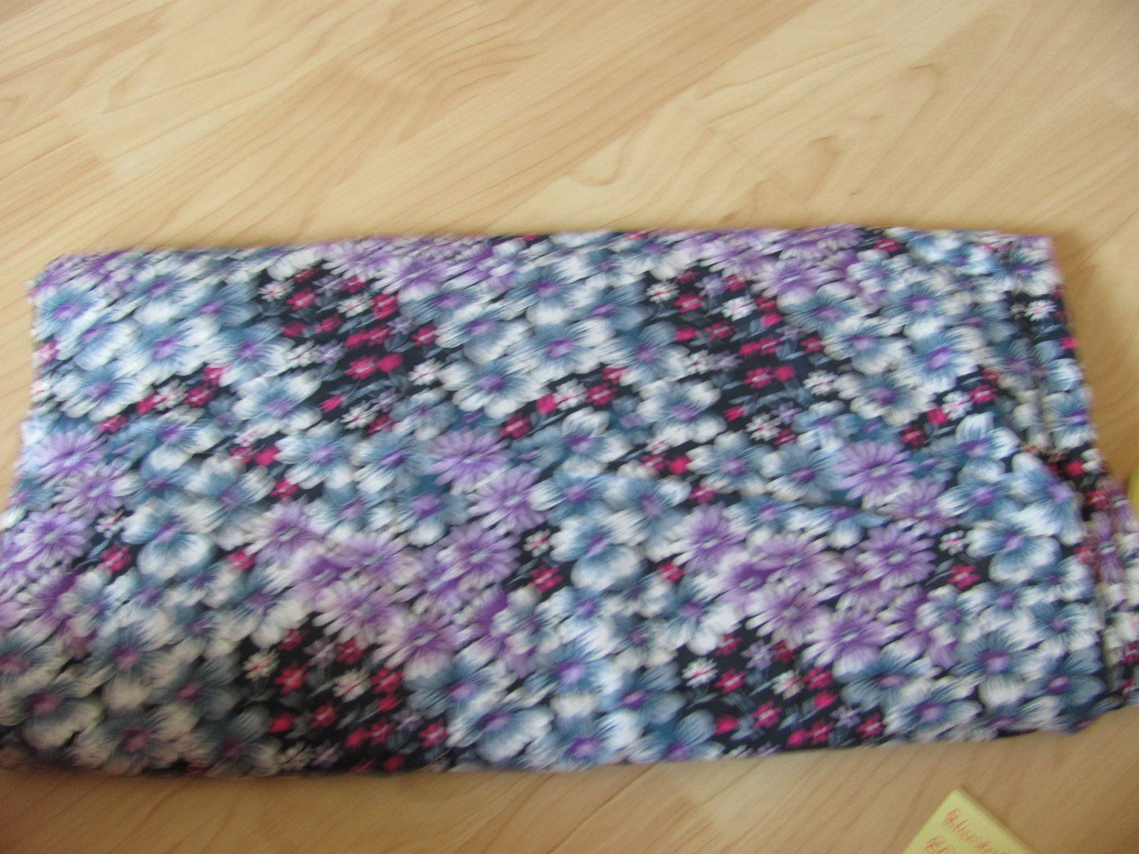 Tessuti: Blumenstoff Baumwolle, neuwertig, 62x655cm – Nuovo (secondo la descrizione) da Kriens venduto da Miracle49