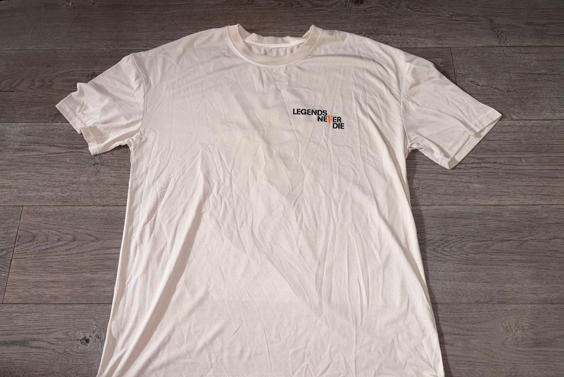 T-shirt: Weisses T-Shirt mit Schmetterlingsprint – Usato da Goldach venduto da jil_vnd8 1