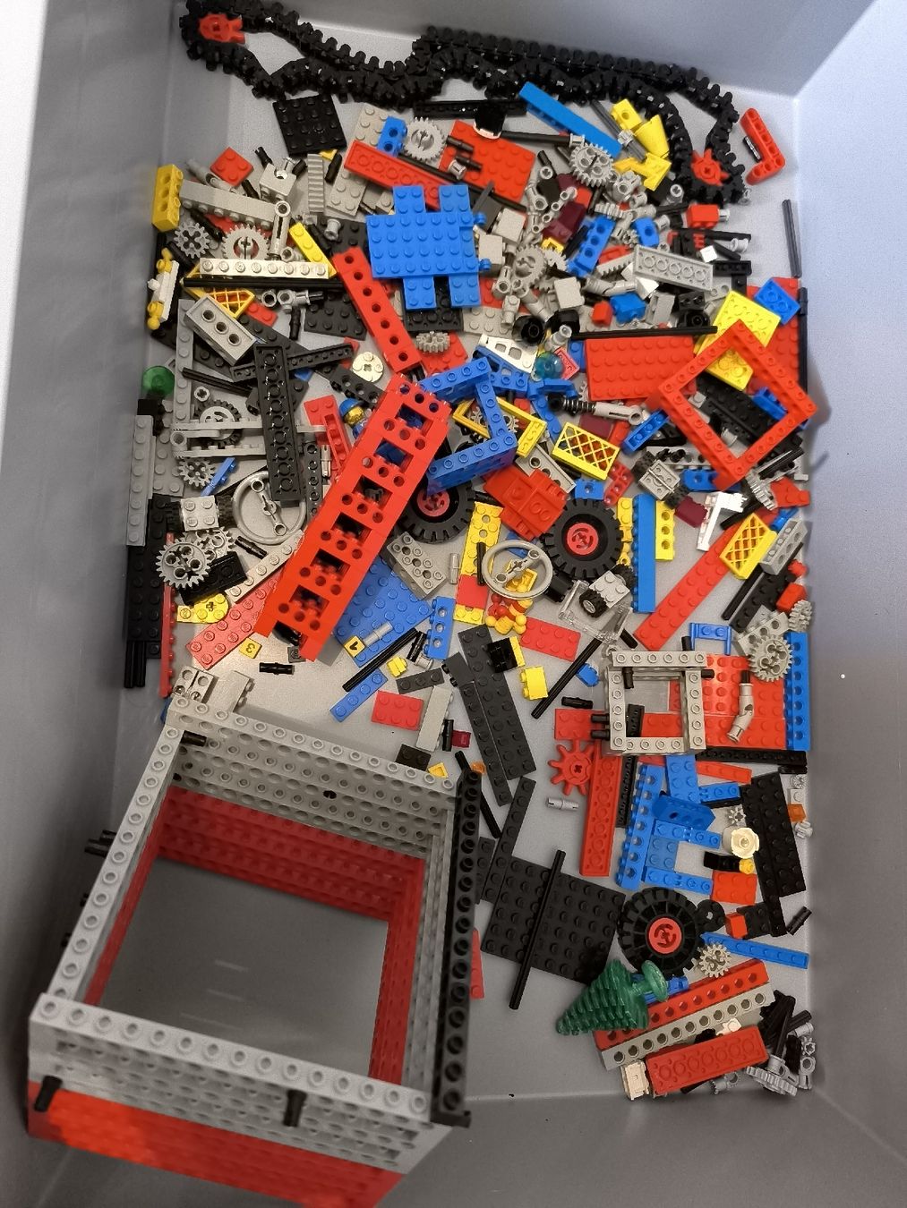 Lego Giocattoli: Lego Technic Teile div. (770 Gramm) – Usato da Oberburg venduto da e-swat
