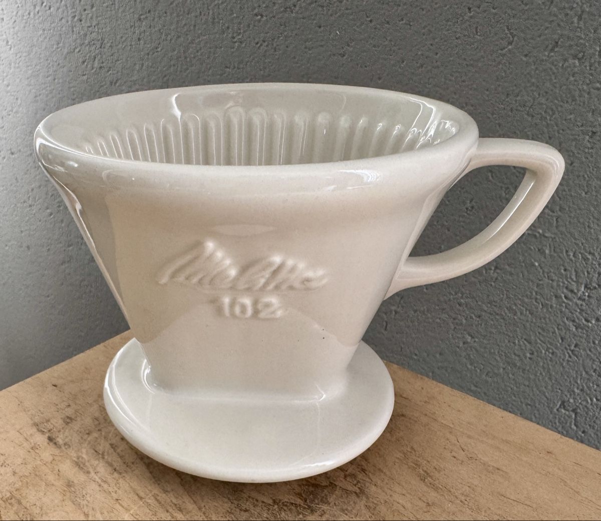 Altro per la casa: Alter Melitta 102 Filter Kaffeefilter mit 4 Loch – Usato da Rothrist venduto da Luckywinner