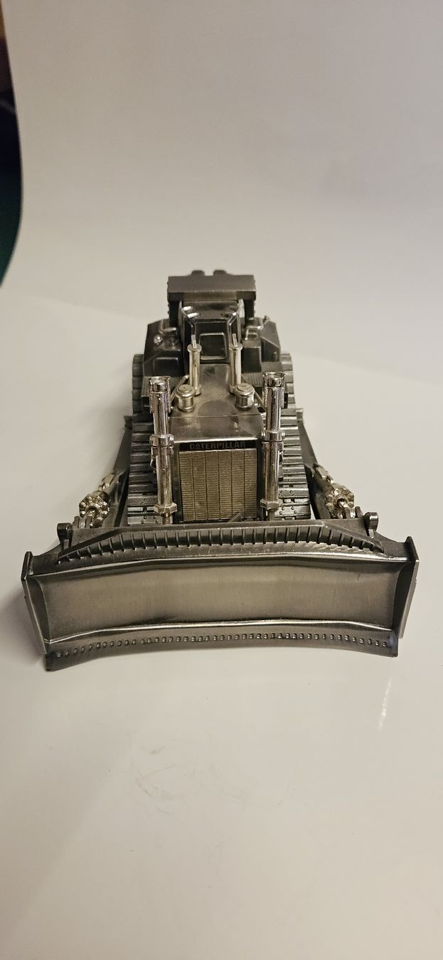 Caterpillar Modellbausätze & Standmodelle: Sondermodell Caterpillar Cat D11R Bulldozer – Neu (gemäss Beschreibung) aus Nürensdorf von salibeer 5