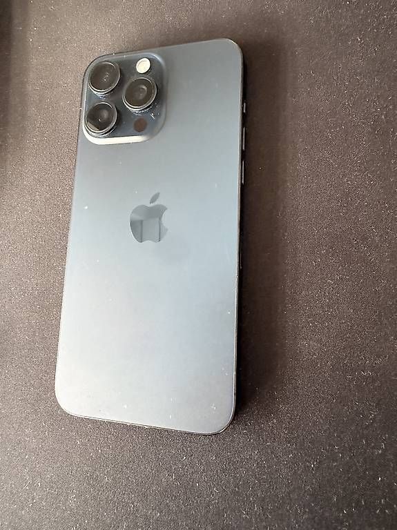 Telefoni cellulari / Smartphones: iPhone 15 Pro Max 512 GB  – Usato da Pfyn venduto da Pets01