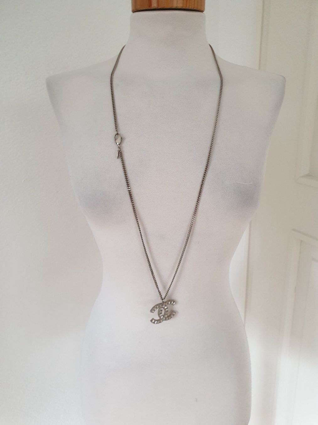 Chanel Catenine: Chanel lange Kette – Usato da Bottmingen venduto da sandy_2
