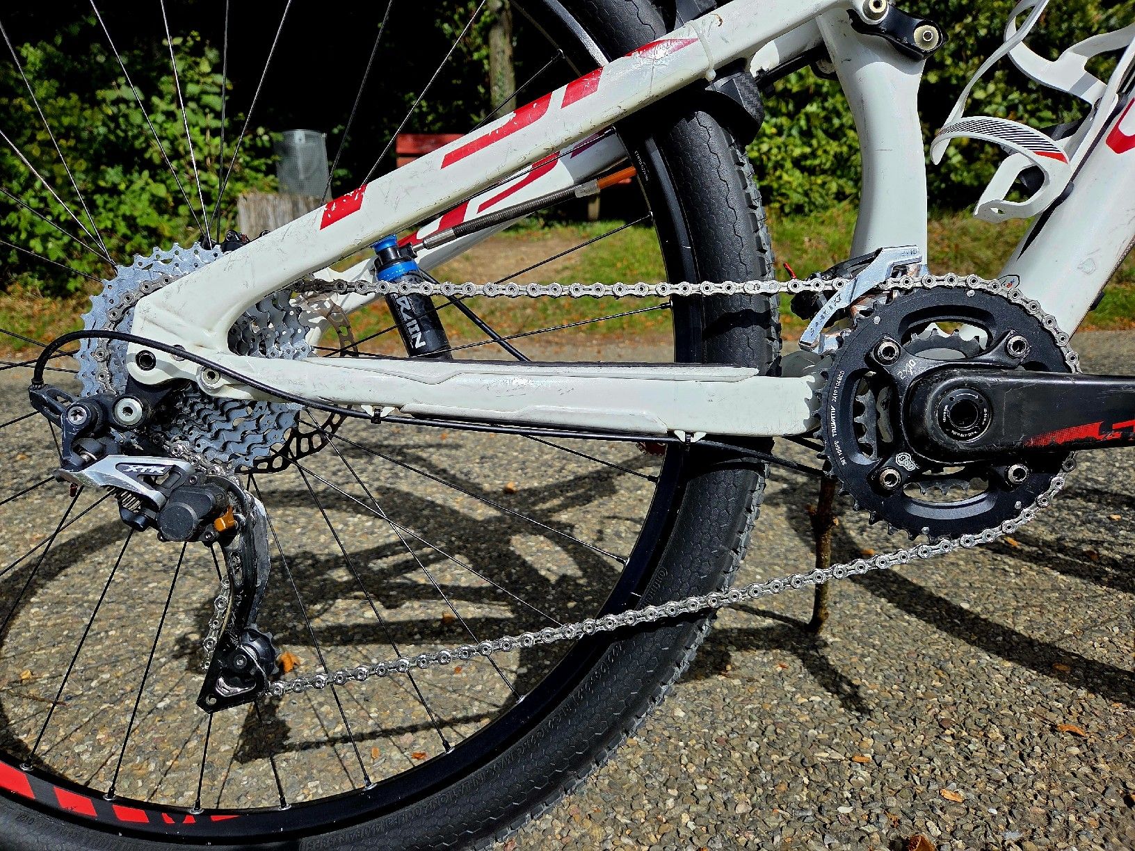 Specialized Vélos: MTB Fully Specialized Epic Expert Carbon 29 – D'occasion à Winterthur par TheMatrixHasYou 2