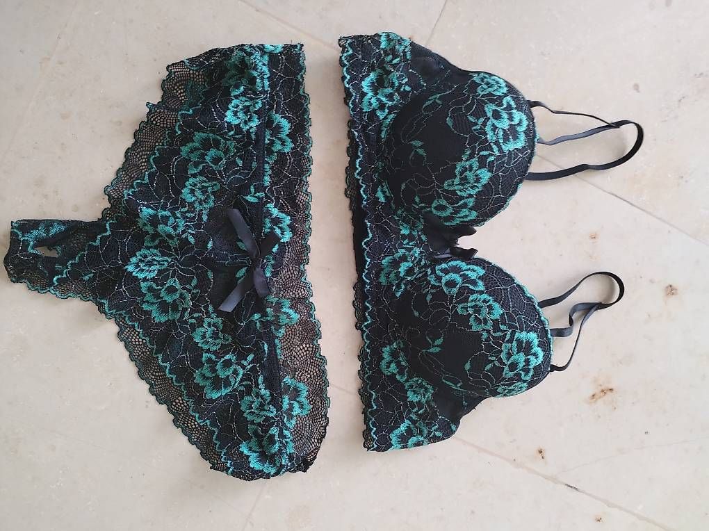 Altra biancheria intima: BH sets neu – Usato da Sursee venduto da Cynthia7889 1