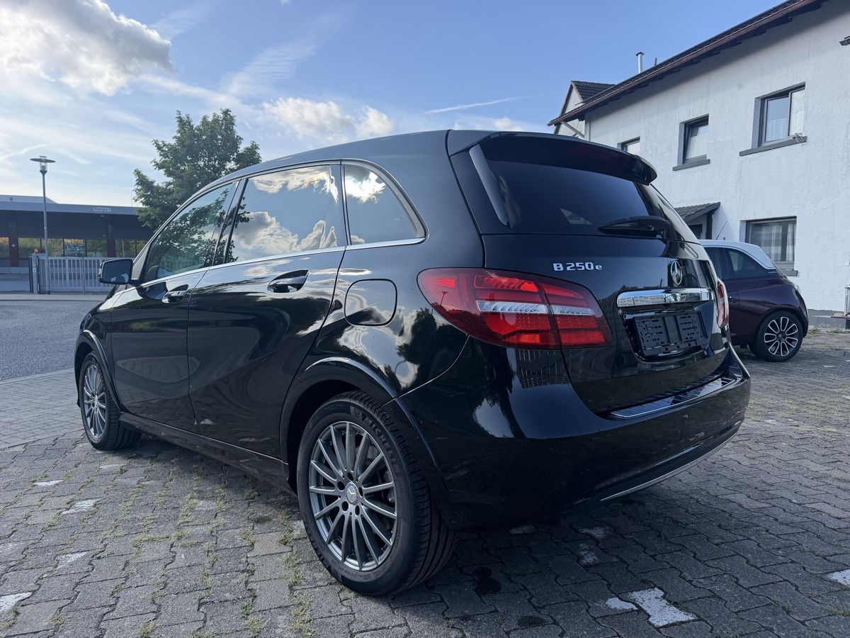 Mercedes-Benz Automobili: Mercedes-Benz B 250 e – Difettoso da Luzern venduto da Christian-07 4
