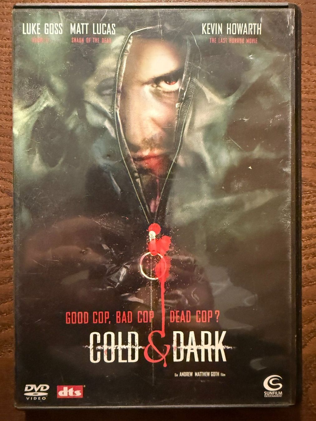 Tous les DVDs: Cold & Dark – D'occasion à Zürich par FilmFreunde