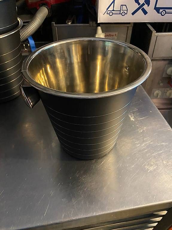 Altro: 4x Seaux à champagne et 4 x active coller – Usato da Martigny venduto da seater 2