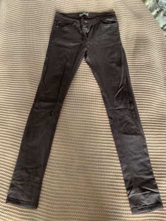 Pantalon slim taille basse gris