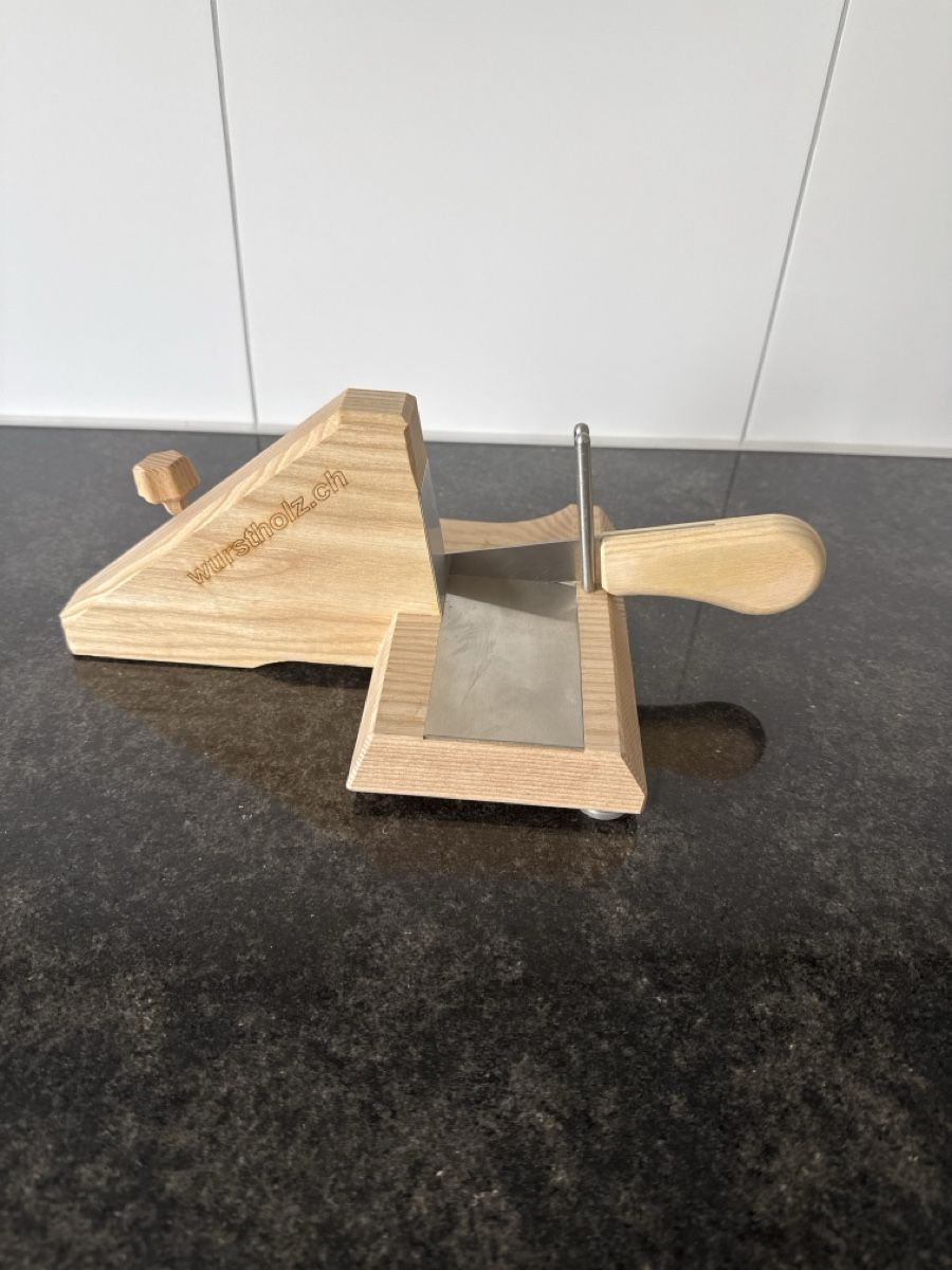 Coltelli da cucina: Fleischschneide Maschine Holz Swiss Made – Usato da Birmenstorf AG venduto da BIGD78