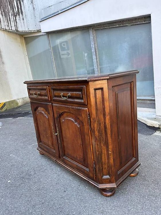Commodes: Vintage Anrichte aus Massivholz - mit Schubladen, Türen – D'occasion à Obernau par Arche_Noah_Brocki 1