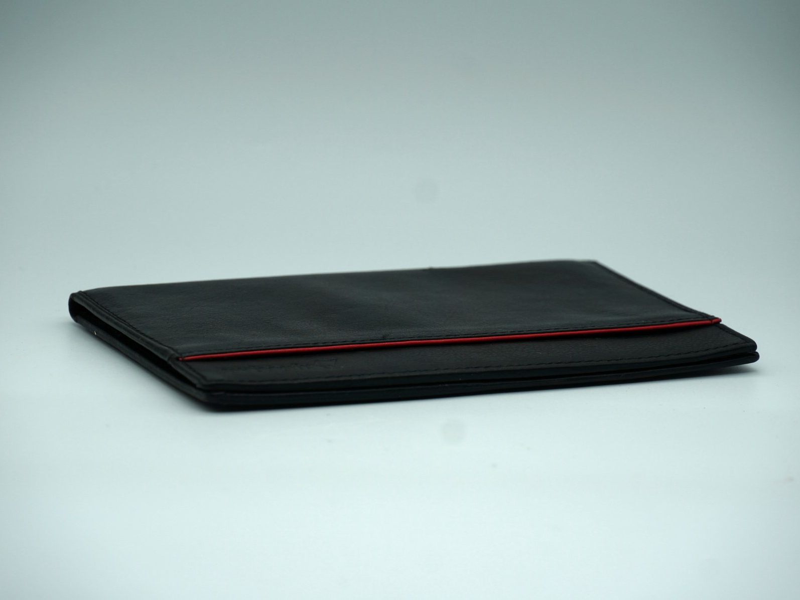 Autres vêtements & accessoires: Swissair Schwarze Leder Etui – D'occasion à Rüti ZH par Restwert_Rueti_ZH 1