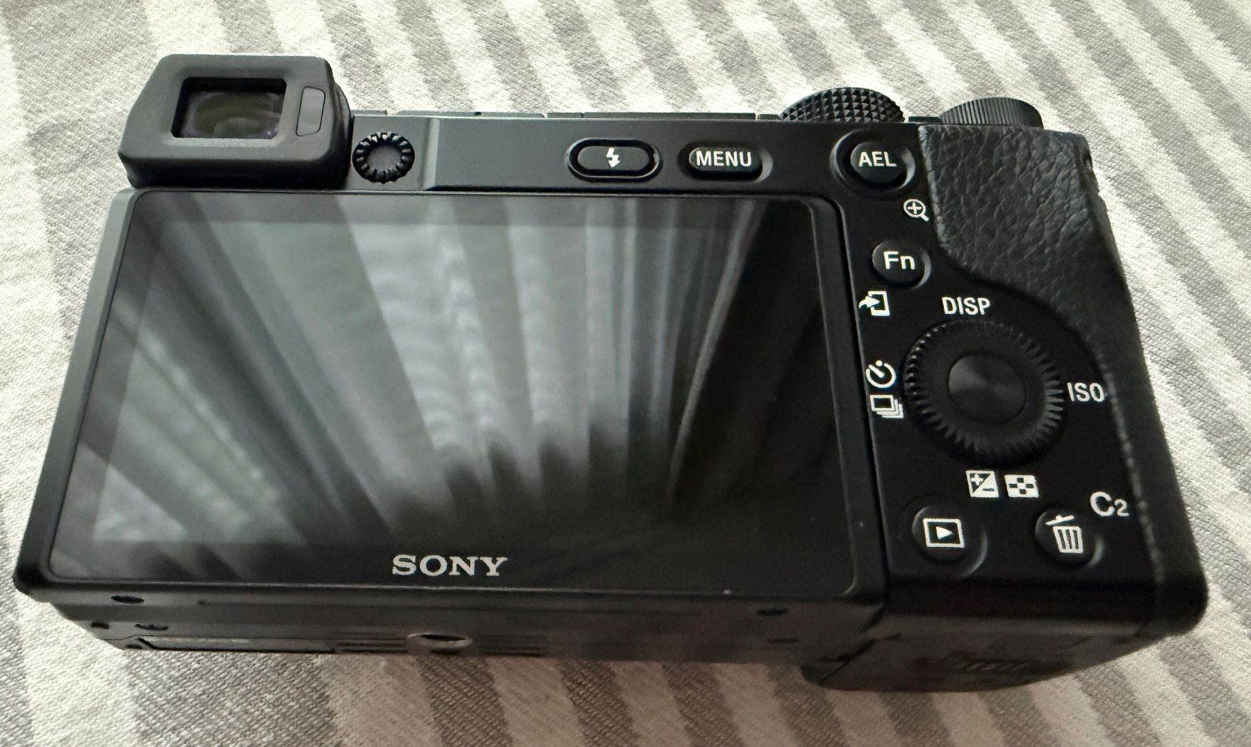 Sony Fotocamera: Sony A6100 Systemkamera – Usato da Meisterschwanden venduto da jpm2000 3