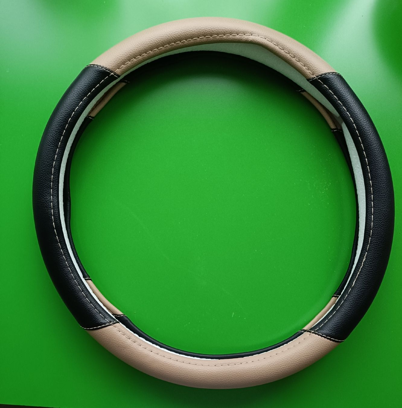 Cover & Protezioni schermo: Lenkradhülle beige/schwarz, neu – Nuovo e nell'imballaggio originale da Wettingen venduto da VO40 1