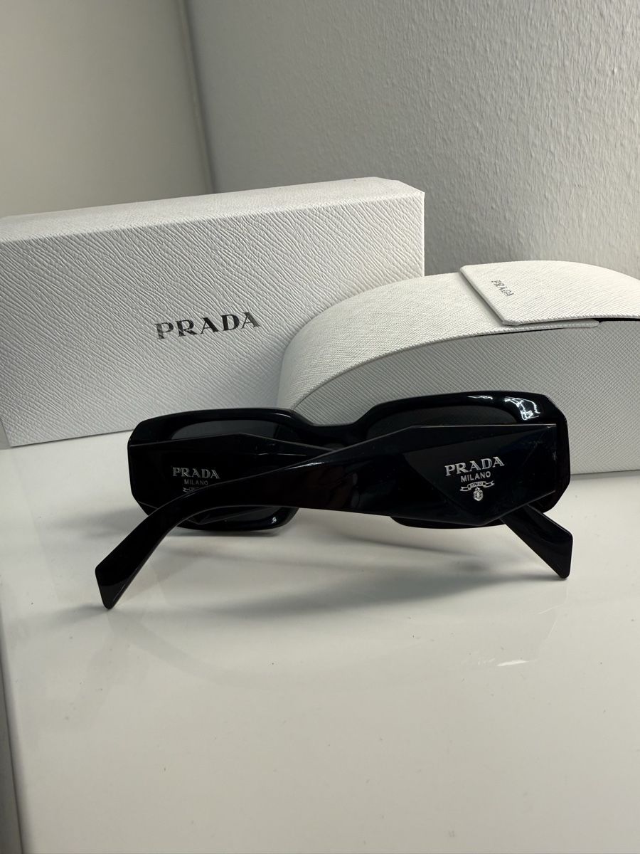 Prada Brillen & Gläser: Prada Sonnenbrille PR17WS – Neu (gemäss Beschreibung) aus Sempach von adnil12
