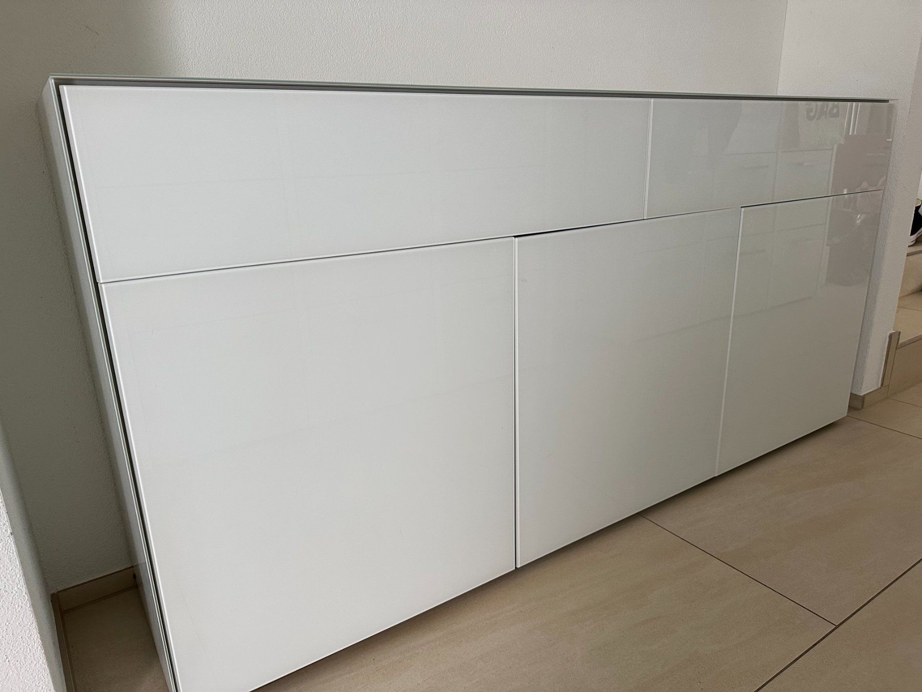 Pfister Commodes: Kommode / Hochglanz weiss – D'occasion à Stäfa par sim_b2kx