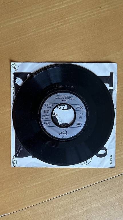 Dischi in vinile: ub40 red red wine/sufferin' – Usato da Basel venduto da mentaltrap 1