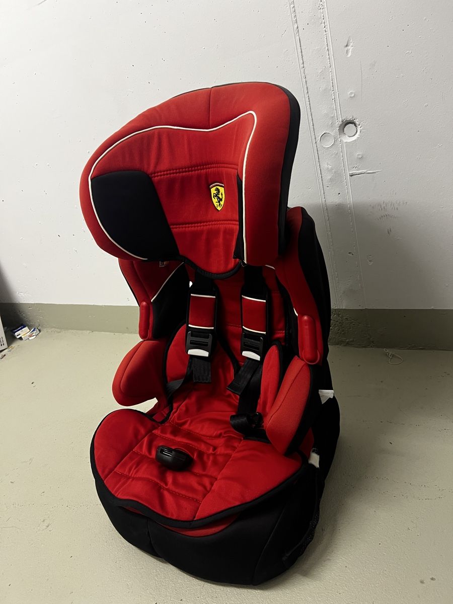 Seggiolini per auto: Kindersitz Ferrari – Usato da Wallisellen venduto da Donplaza89 2