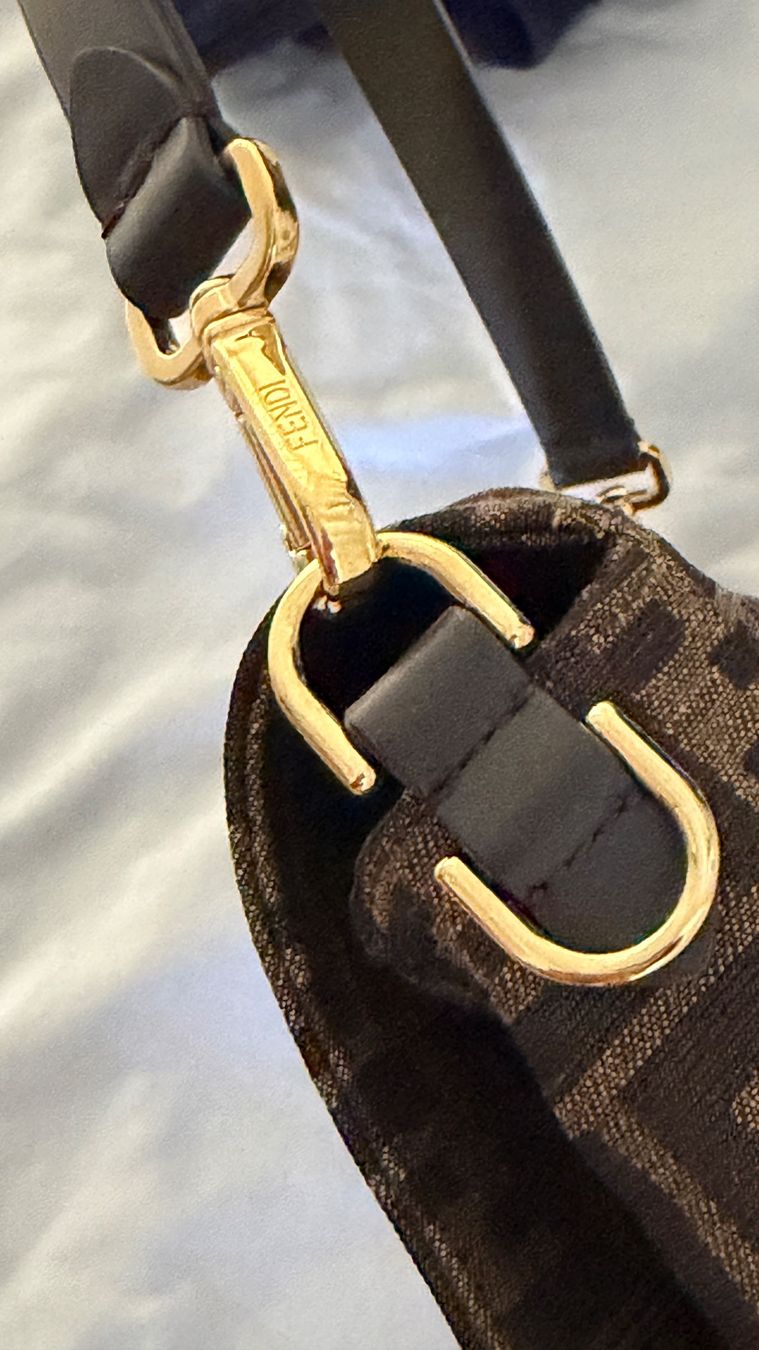 Fendi Taschen für Damen: Fendi Baguette Monogram almost NEW – Neu (gemäss Beschreibung) aus Wallisellen von rac_sy2x 3