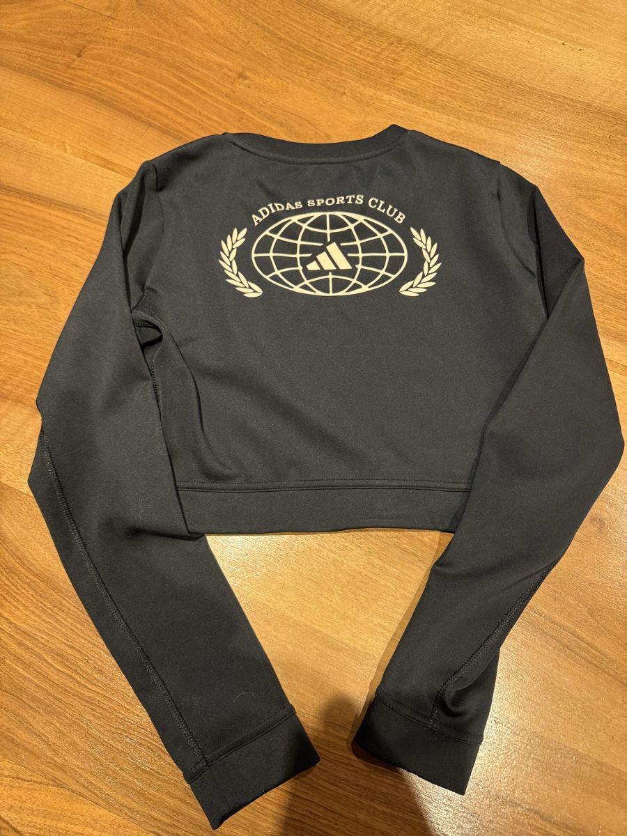 Adidas Tops: Sport Oberteil – Gebraucht aus Andwil SG von Skyline21 1