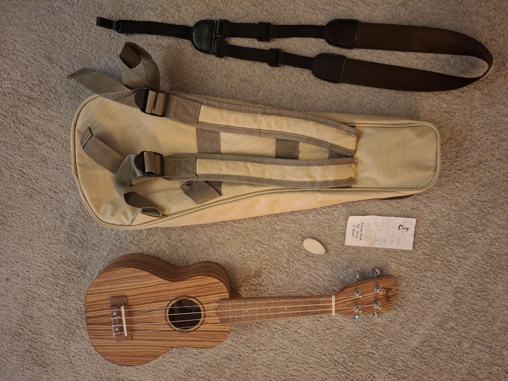 Strumenti musicali: Ukulele, wie neu – Nuovo (secondo la descrizione) da Wil SG venduto da cro_27r5 6