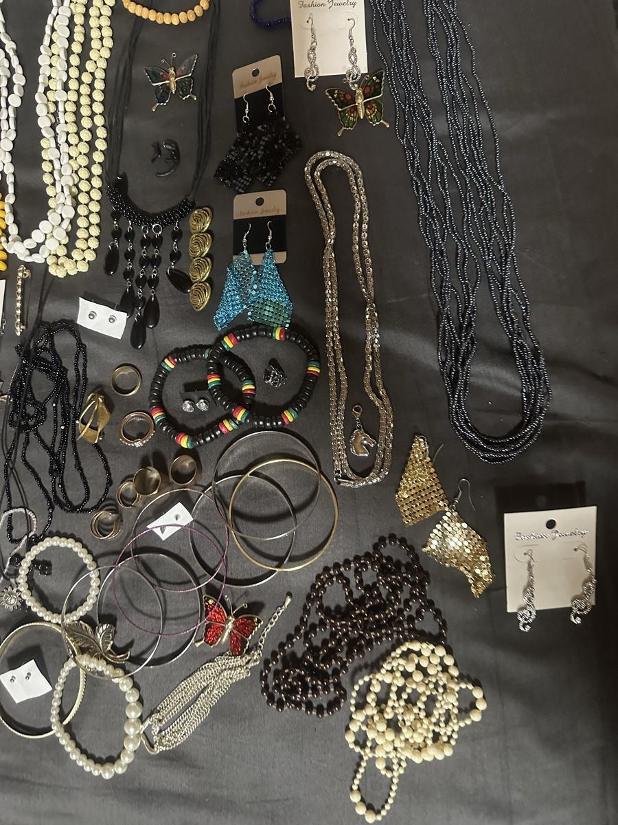 Altri gioielli: Modeschmuck Set Ketten Armbänder.schmuck – Usato da Deitingen venduto da Himhip 1