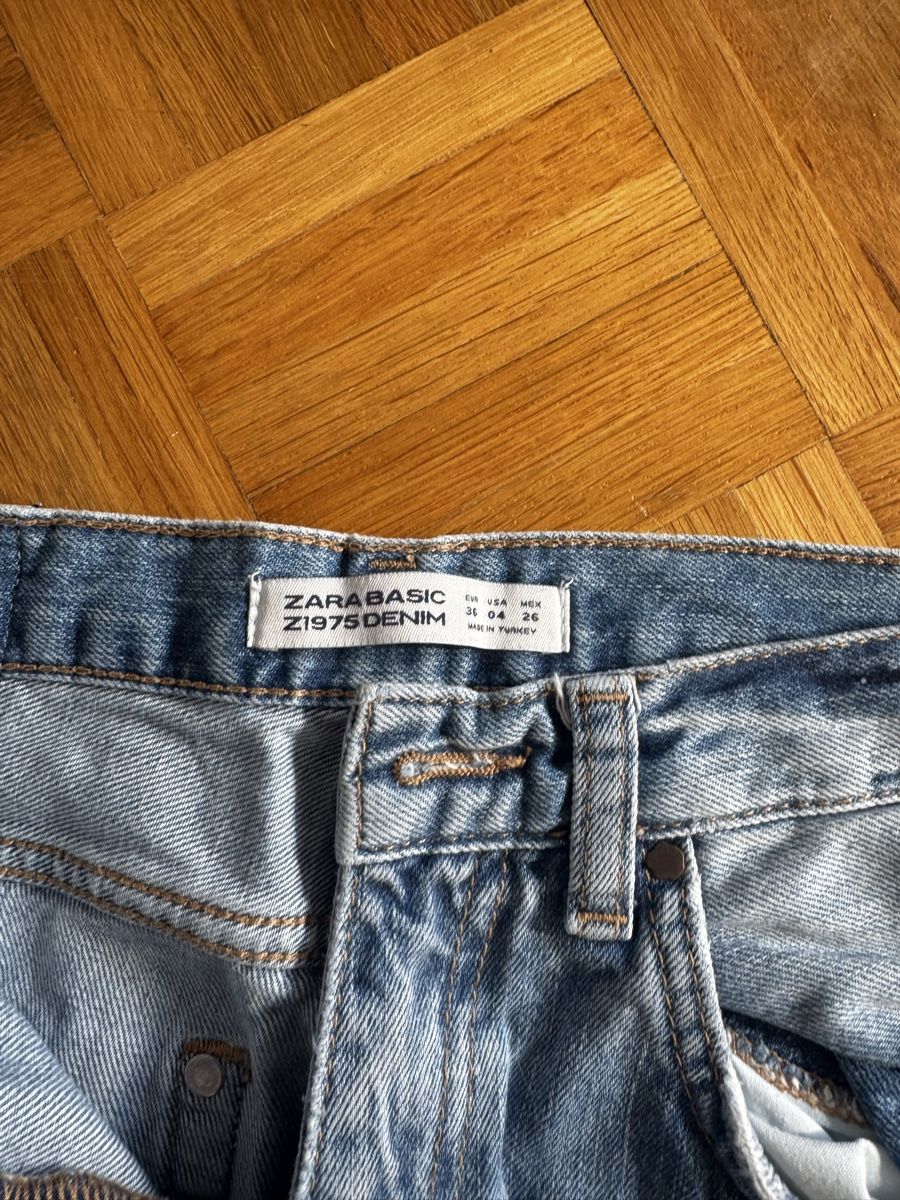 Zara Jeans: Hot Pants Jeans – Nuovo (secondo la descrizione) da Zürich venduto da forestF4iry 1